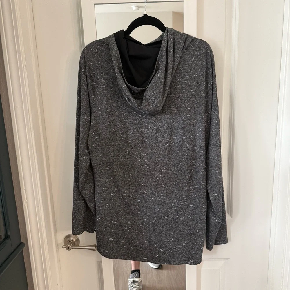 Lululemon Gray Lightweight Hooded Long Sleeve Top Size XL